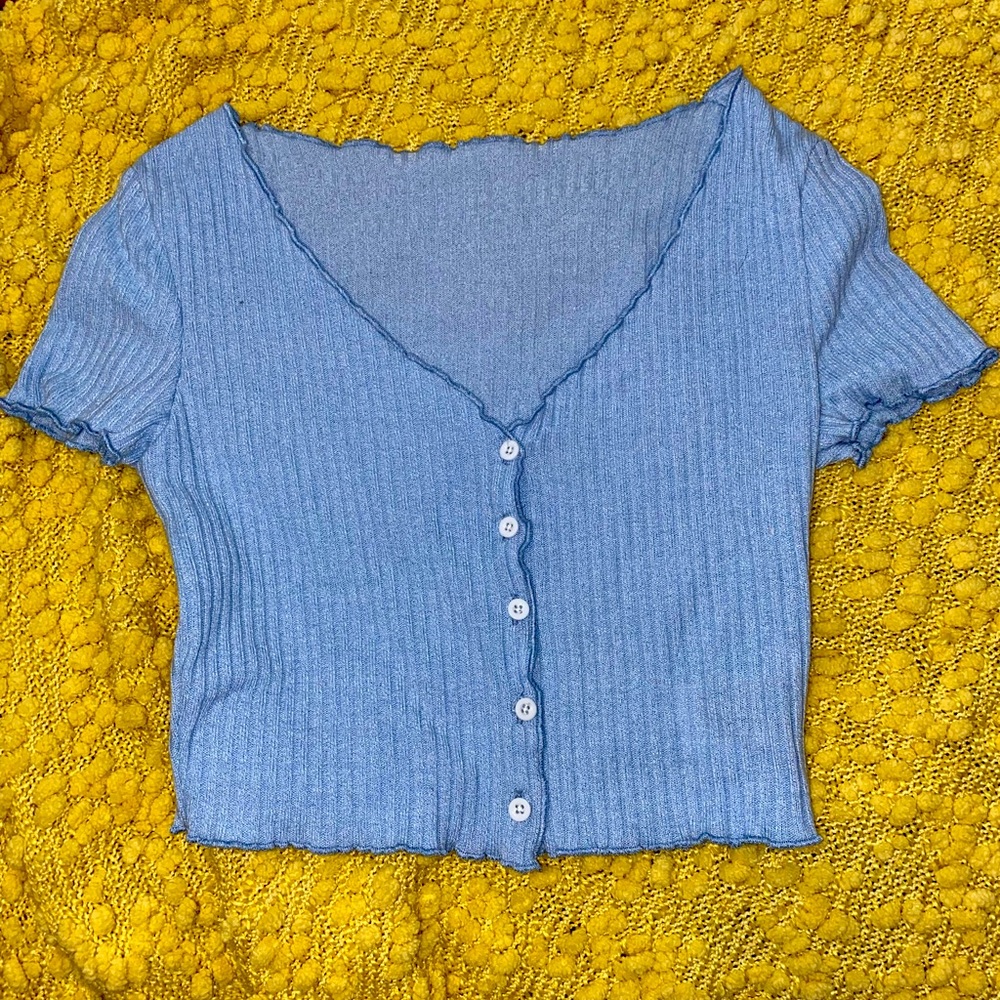 Shein Button Front Lettuce Trim Rib-Knit Tee - Picture 3 of 3